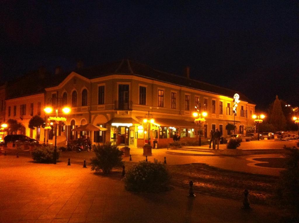 Arany Strucc Hotel Kőszeg Dış mekan fotoğraf